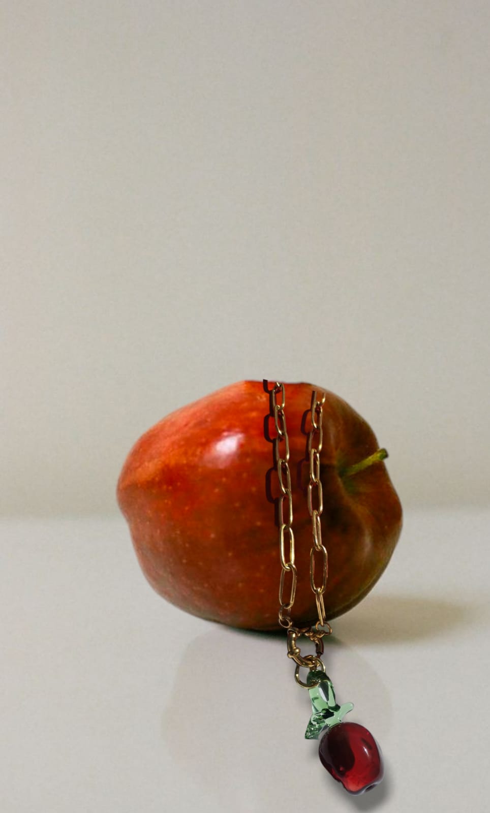 APPLE OF MY EYE NECKLACE